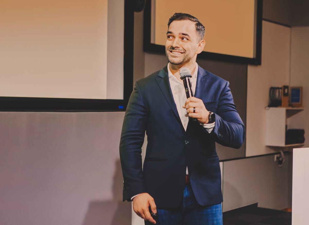 #1 - Ten z hello world